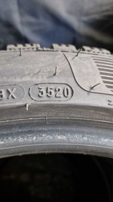 Cauciucuri iarnă Michelin 225/45 R17 – folosite un  sezon