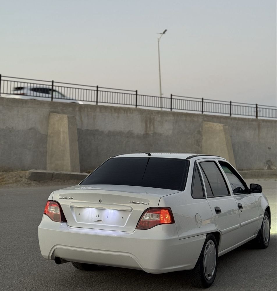 Nexia 2 1.6 Full Navarot
