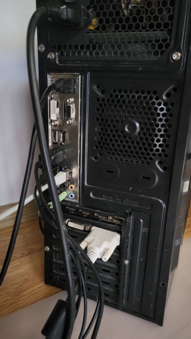 PC gaming + monitor + tastatura