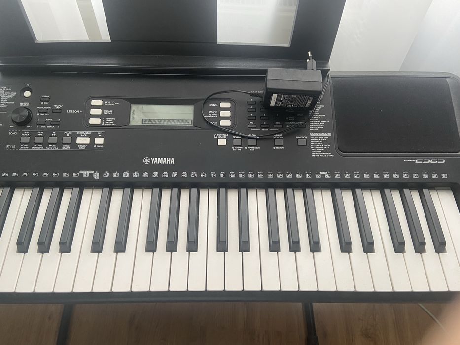 Синтезатор Yamaha E363