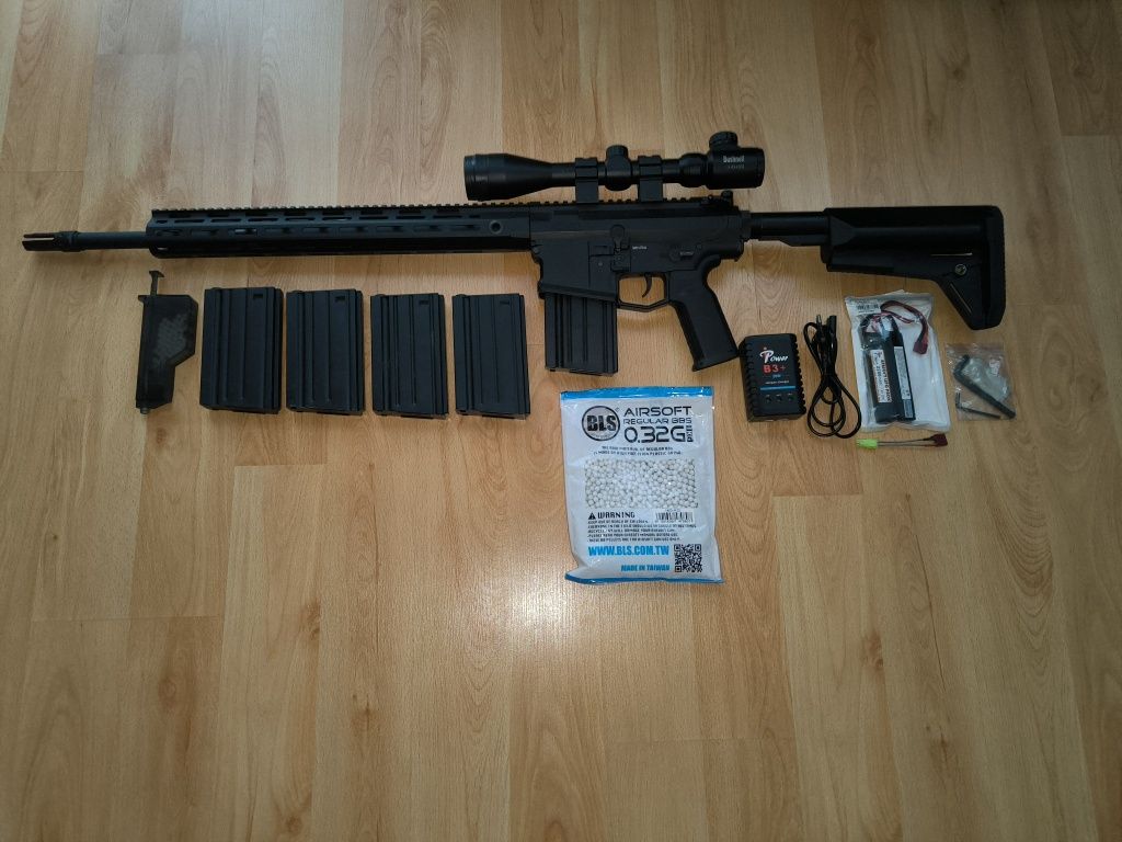 Продавам Airsoft реплика Cyma Platinum SR25  DMR