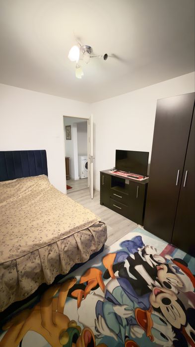 Proprietar,Vând apartament 3 camere Rovine