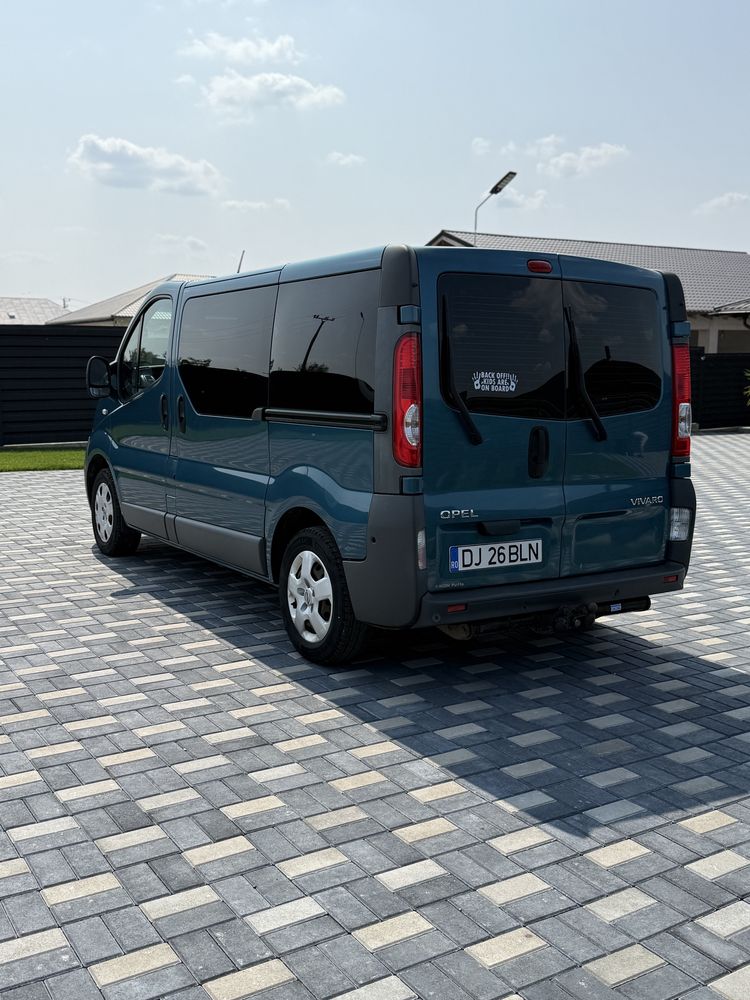 Opel vivaro 2013 8+1