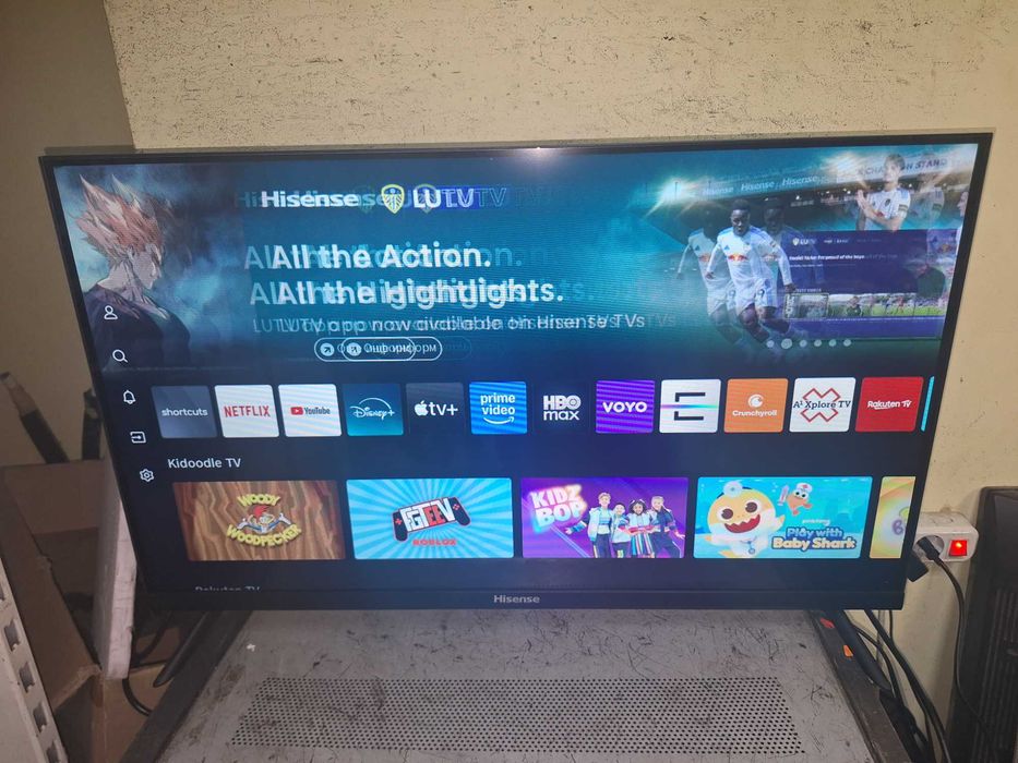 32" LED Smart TV Hisense 32A4BG работещ безпроблемно