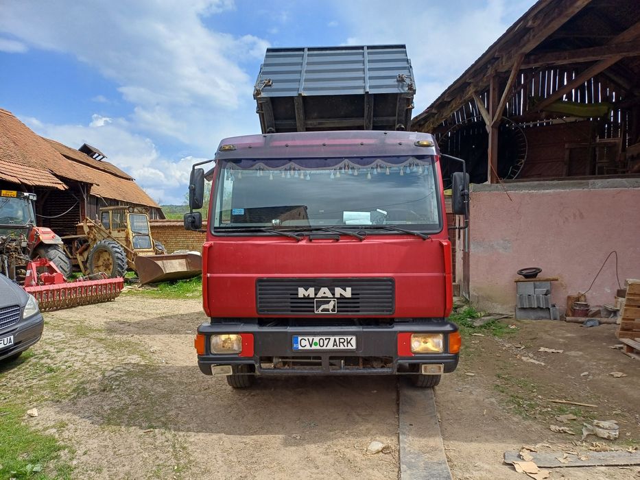 MAN 12.224 Basculant