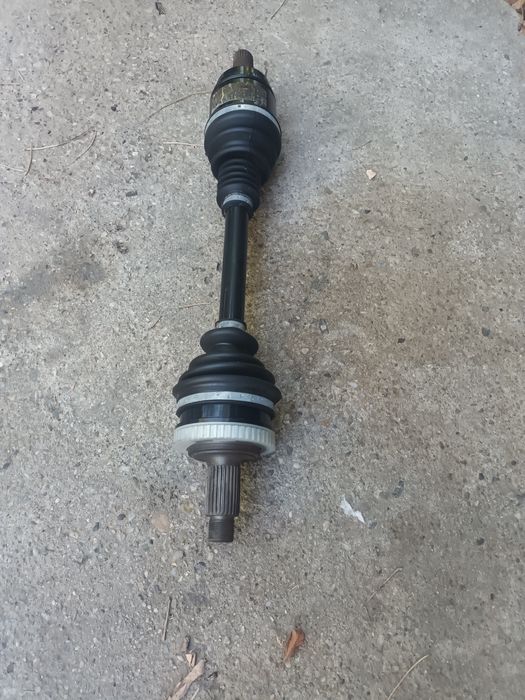 Planetara fata bmw e30 325 ix ursulet