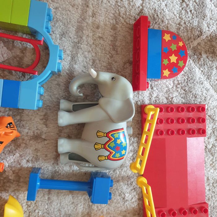 Лего дупло  - около 50 елемента