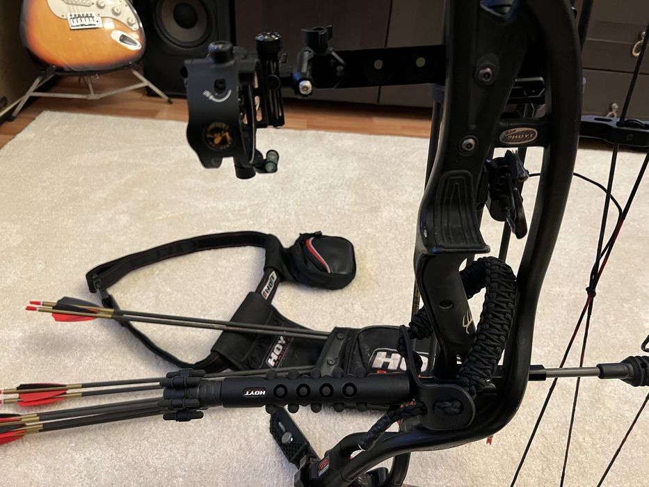 Hoyt carbon element ready to shoot