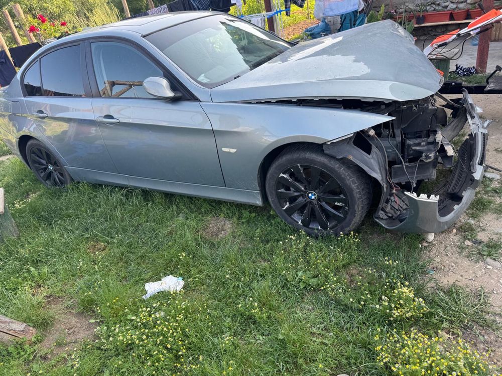 Vând BMW e 90 an 2007 motor 2.0 ,163 CP motoru cu distribuție în față