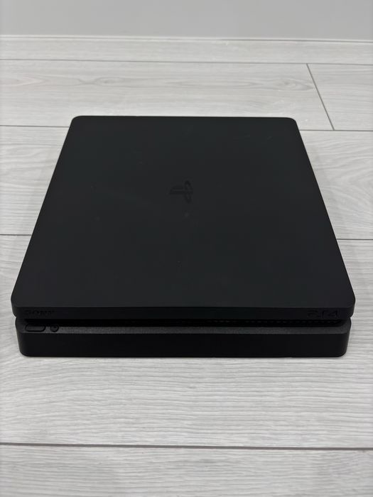 Продам PS4 slim 500gb