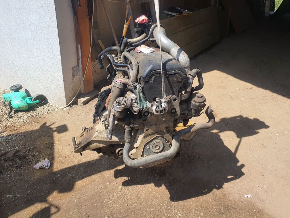 Motor VW  AXD 2.5 tdi dezmembrez