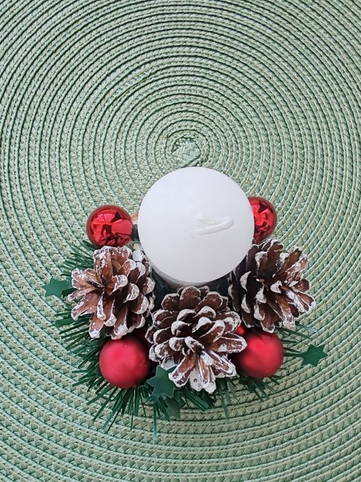 Patru lumânări mici pentru Crăciun