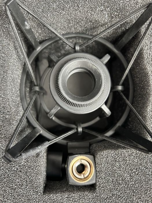Microfon studio AKG Perception 420