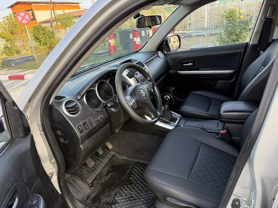 Suzuki vitara - 1,9 - 6 tr - 4x4 / 4x2 la buton - intermediar blocabil