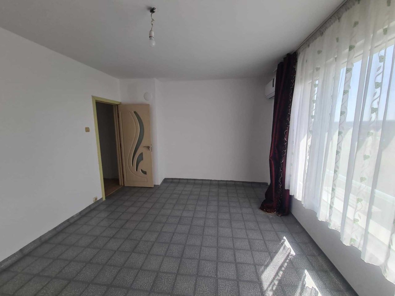 Продава се Едностаен апартамент в Хасково, Червена стена - 40 кв.м за 1275 €/кв.м - Снимка #4
