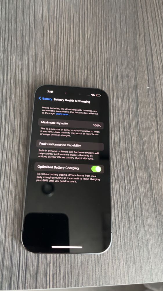 Iphone 14 pro purple