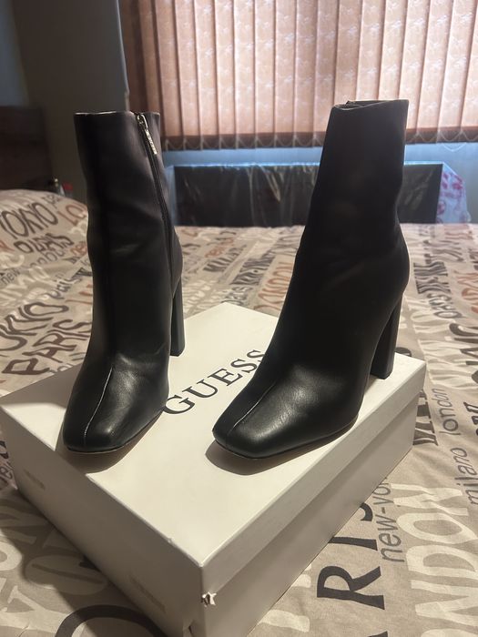 Guess, riberto cavalli, steve madden, puma