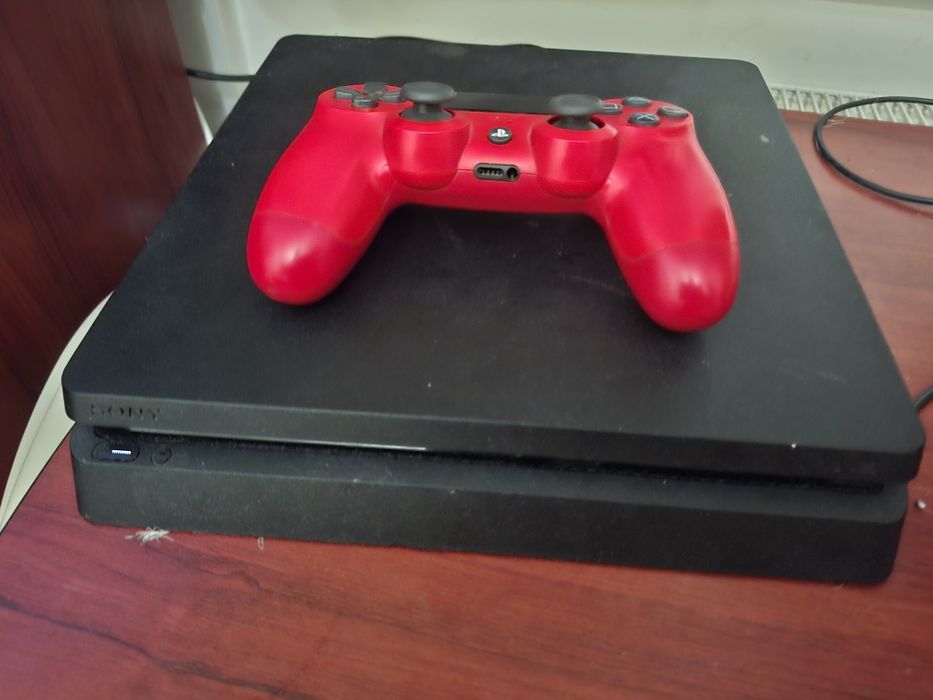 Playstation 4 slim