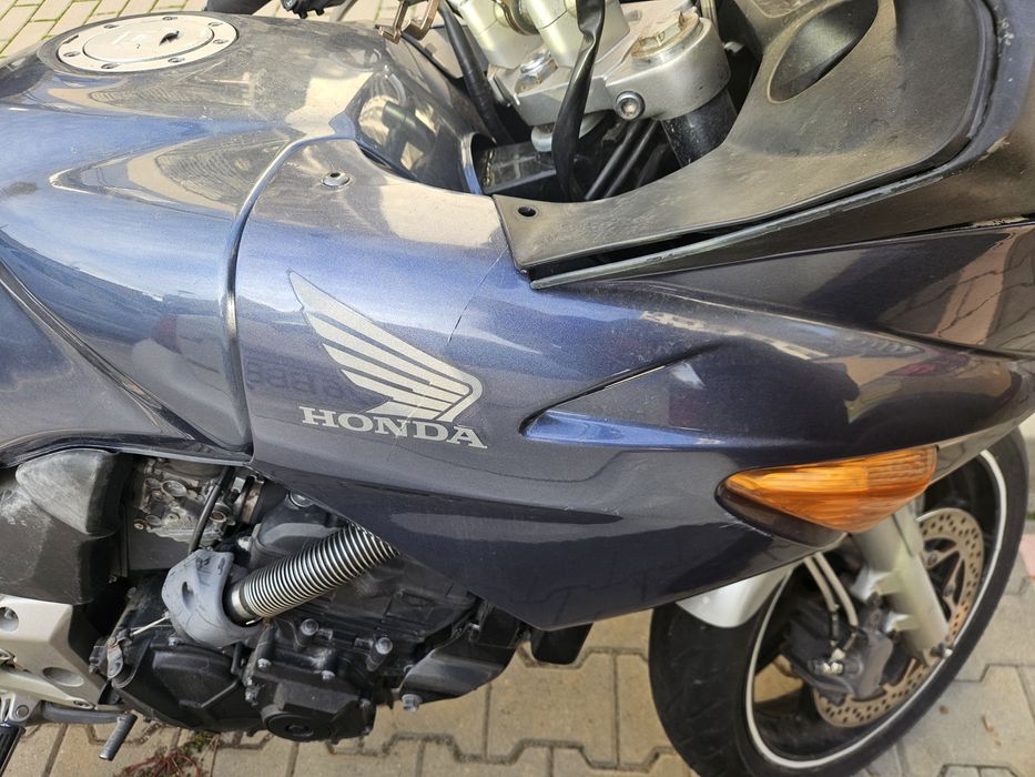 Vând Honda CBF 600S avariat, funcțional