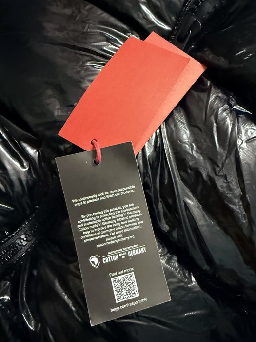 Geaca lucioasa groasa Hugo