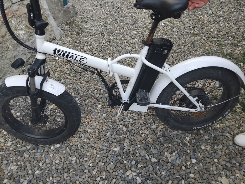 Vând bicicleta electrica