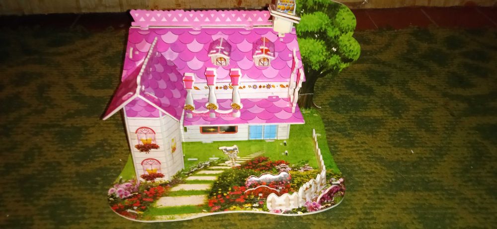 ПРОДАМ МАКЕТ ИГРУШЕЧНЫЙ ДОМИК ! Картонный. Для девочек. Розовый. Б/у.