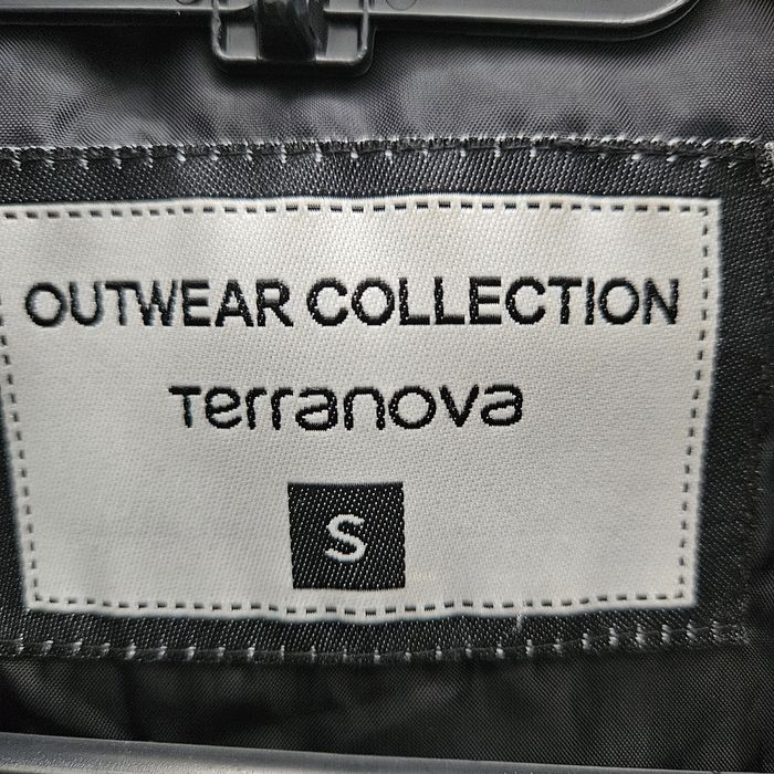 Vand geaca iarna femei