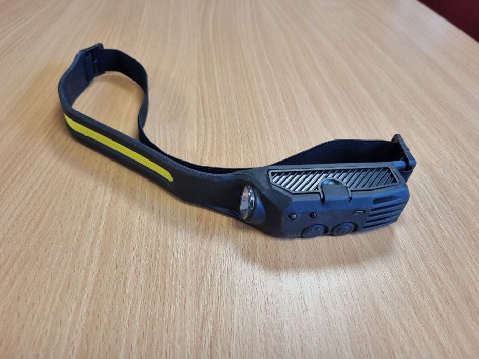 Lampa led cu acumulator