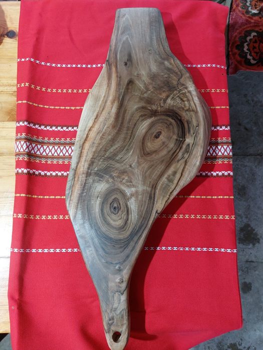 Дъска за мезета от орех