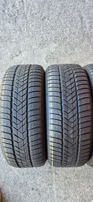 4 anvelope iarna runflat ca si noi Pirelli 245/45/18,dot 2022.Pret/buc