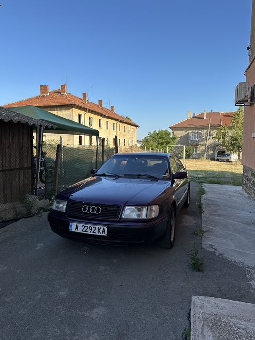 Audi 100 ляв фар за седан.
