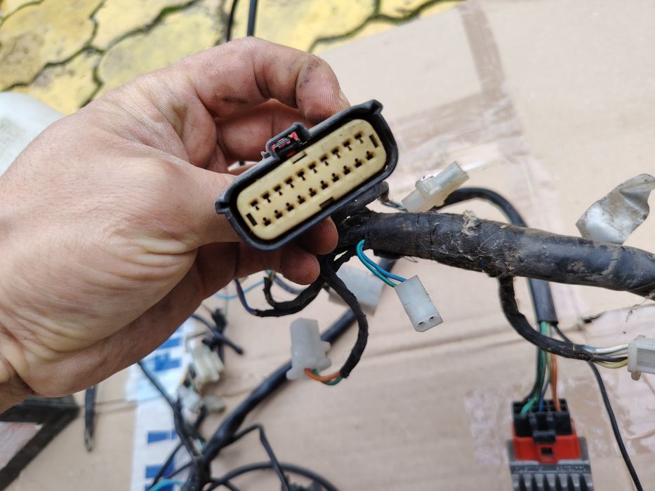 Instalație Aprilia Rs4