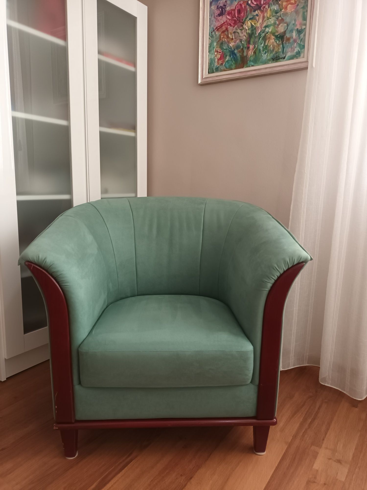 Кресло - стилно и удобно
