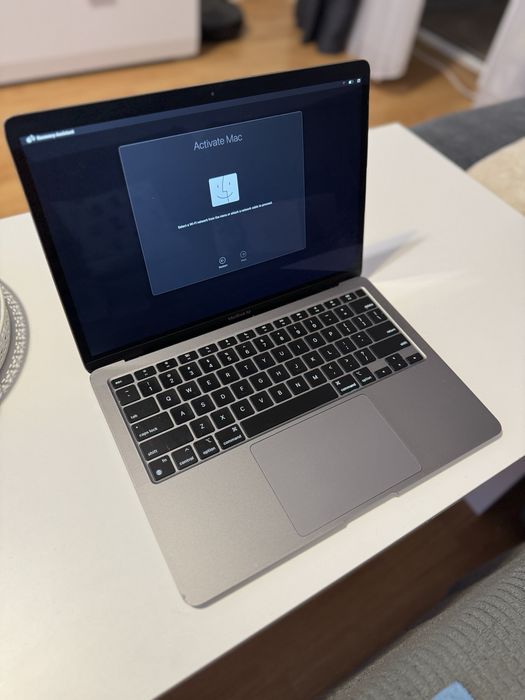 MacBook Air M1 13”