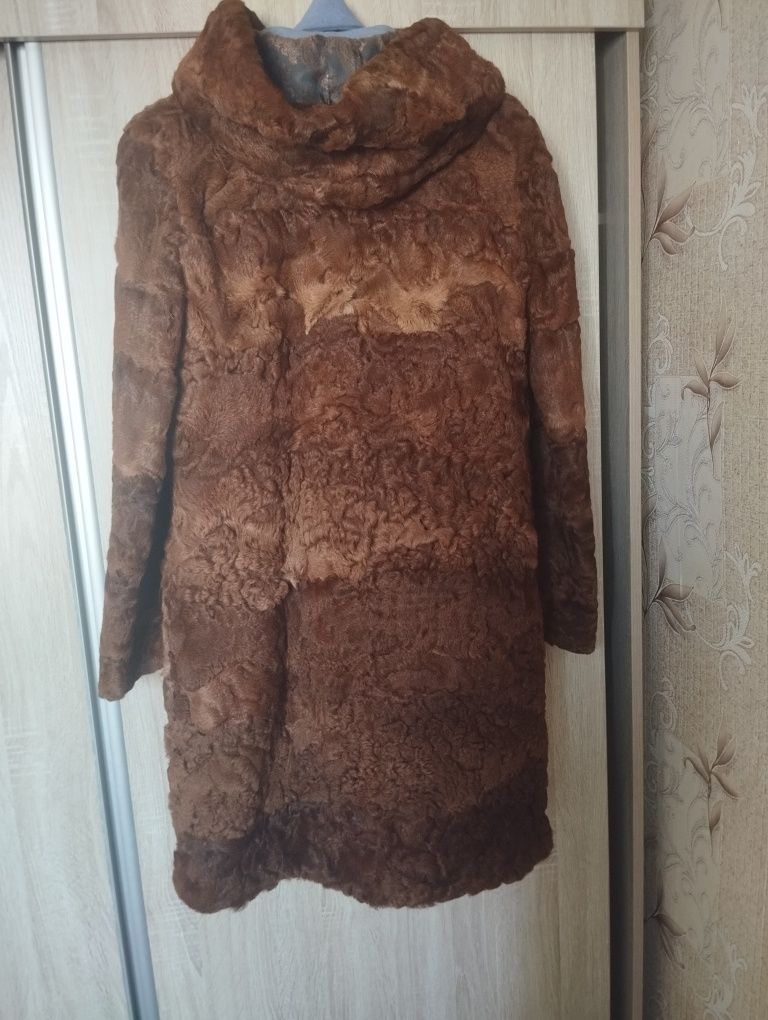 Натуральная шубка,каракуль 48-50
