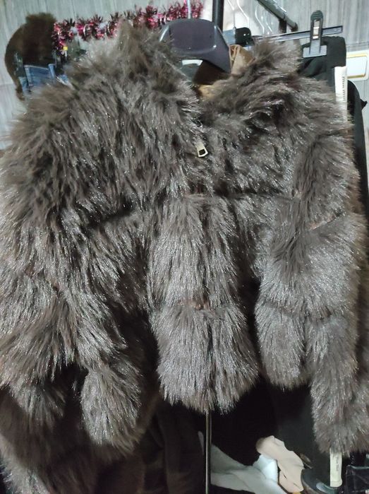 Дамско палто в кафяво