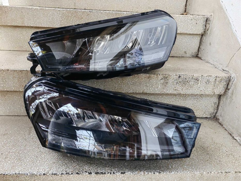 Фарове Skoda Fabia LED ляв десен / Фарове Шкода Фабиа Оригинални