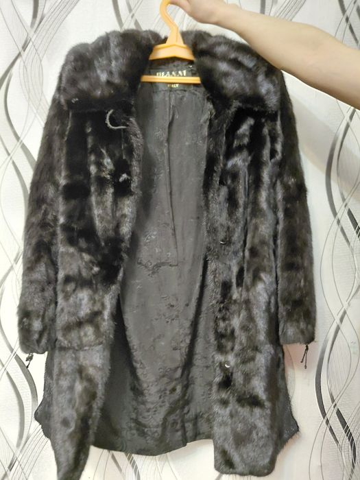 Продам норковую  шубу, б/у в хорошем состояний размер маленький стал