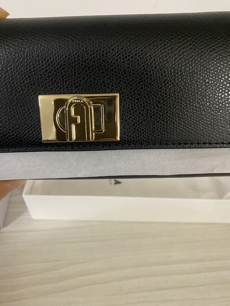 Furla ново портмоне