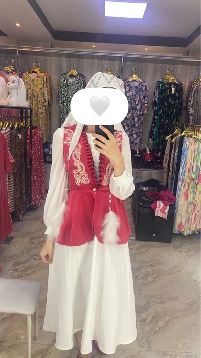 Продам платье+камзол