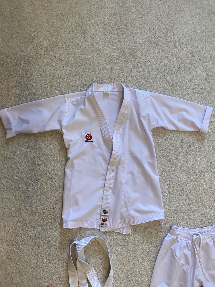 Kimono karate pentru copii , 5-6 ani - mărime 125 + centură