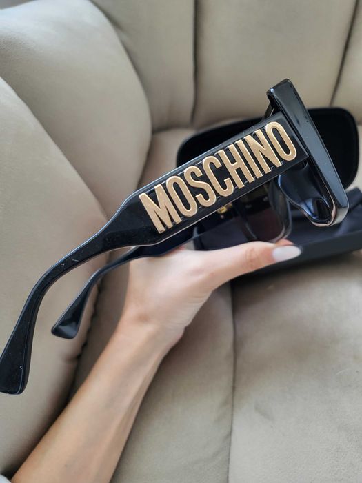 Дамски слънчеви очила Moschino