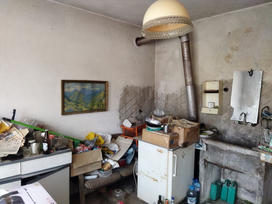 Продава етаж от къща в гр.Смолян