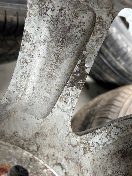 ГУМИ и ДЖАНТА за Kia Sorento 235/65/17 1