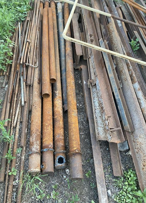 Продам металл б/у ( трубы; швелер;уголок) остатки