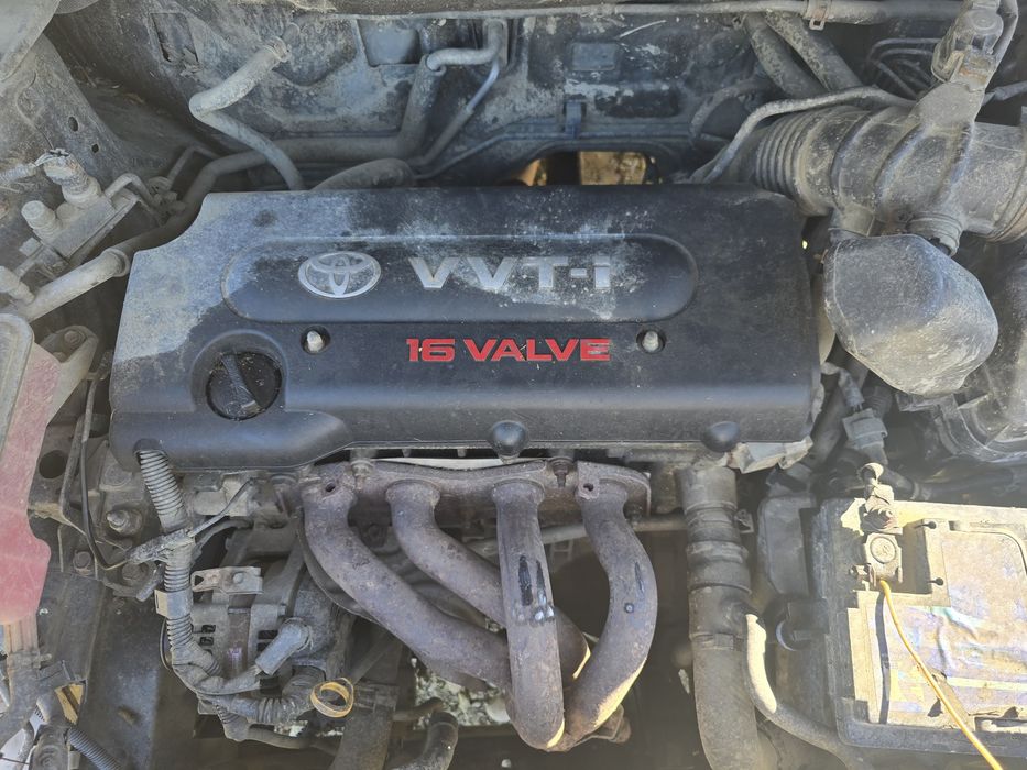 Vând motor toyota rav4 mk3  2.0 benzina