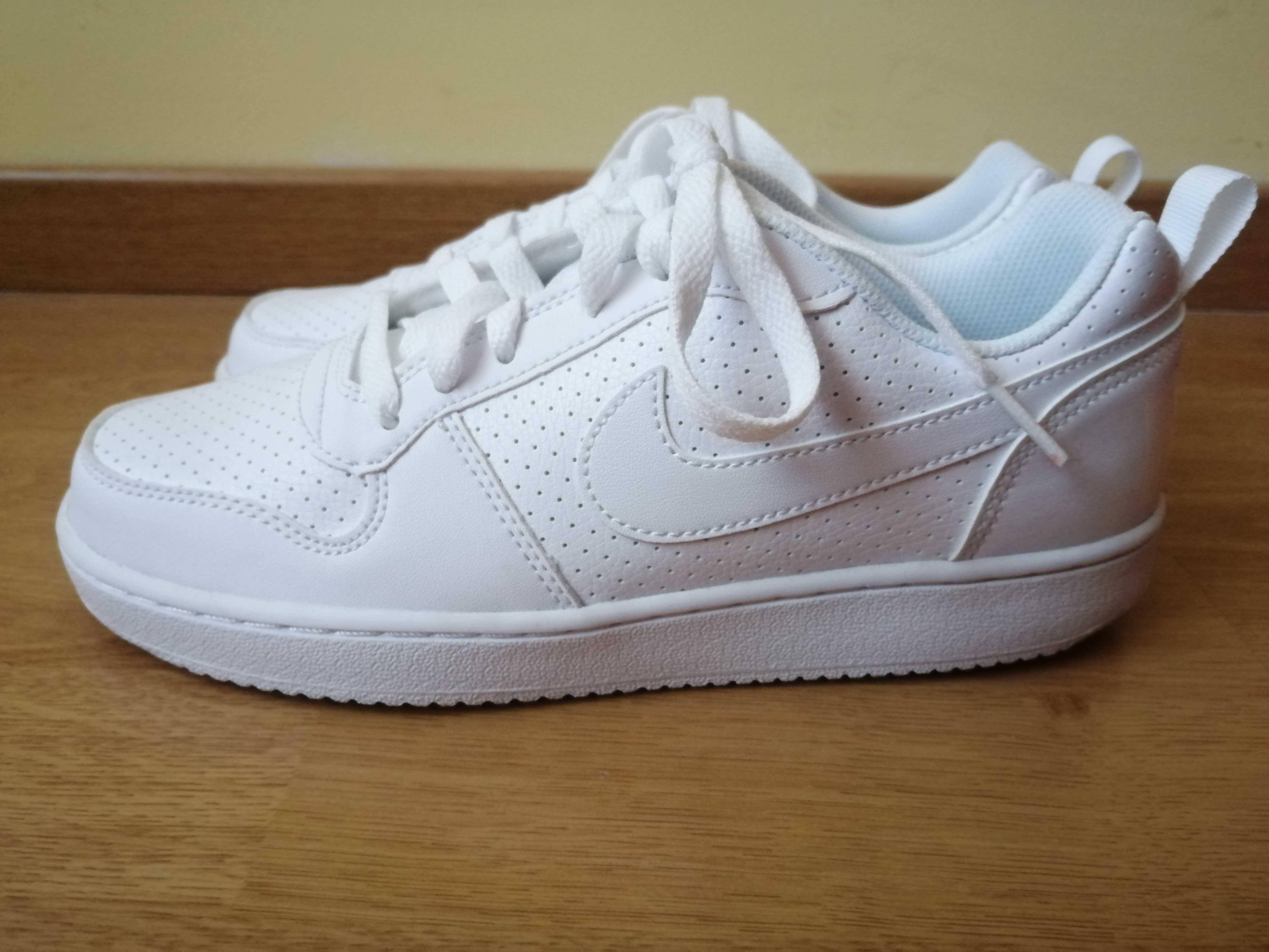 Маратонки Nike borough low