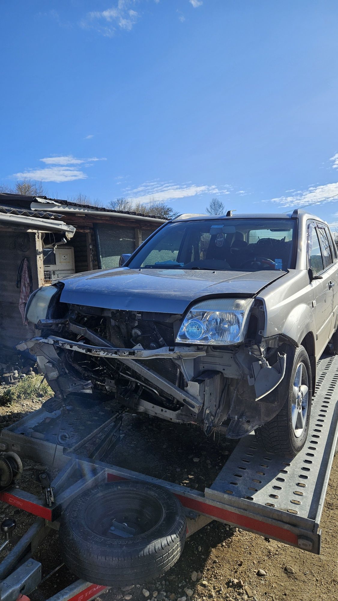 Nissan x-trail 2.2 dci - 136 ps.на части