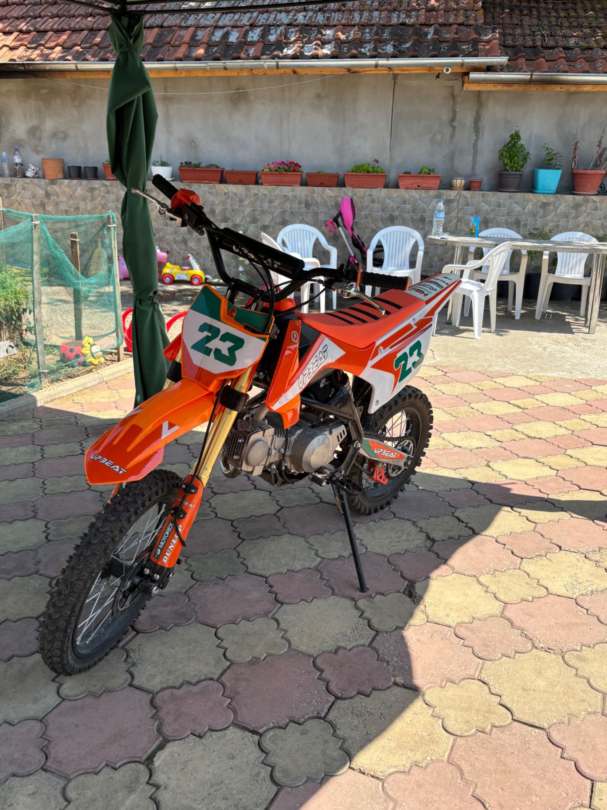 Продавам мотор upbeat 125 cc