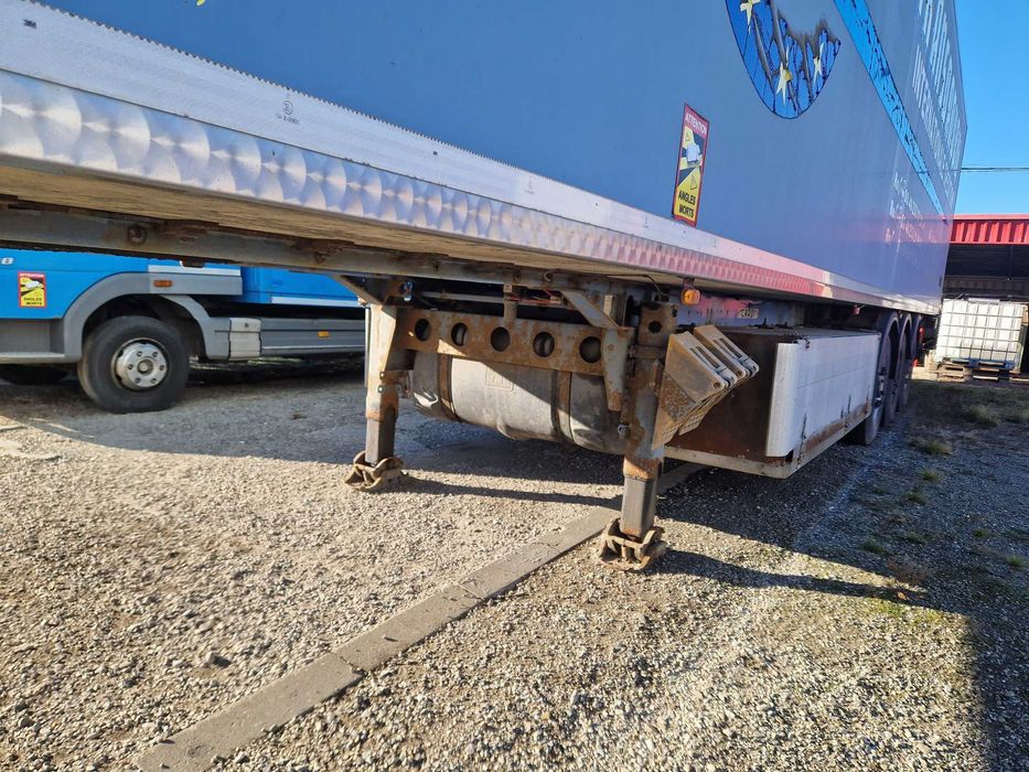 Cardi/Schmitz/Schwarzmuller/Krone  Carrier Maxima 1300  Carne / Meat